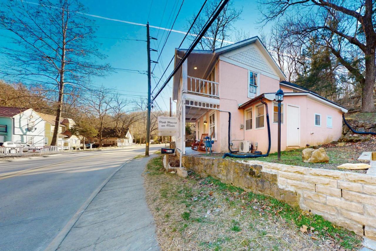 The Pink House On Main - Lower ユリーカ・スプリングス エクステリア 写真